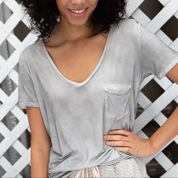 NEW! Light Gray V-Neck Basic Pocket Tee - Picture 5 of 7